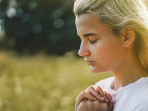 Girl praying